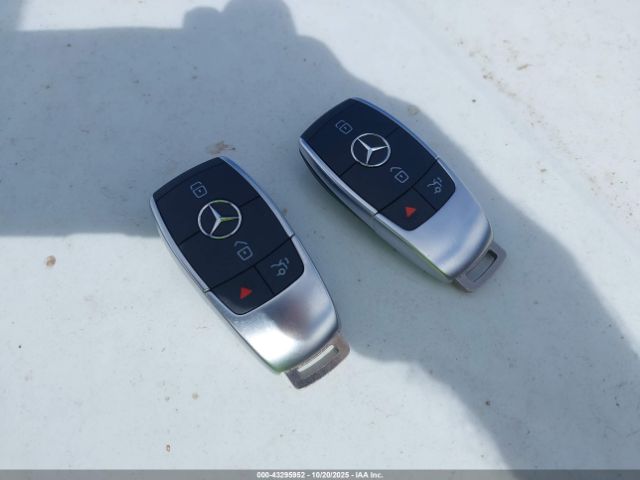 Mercedes-Benz C-Class Sedan Image 7