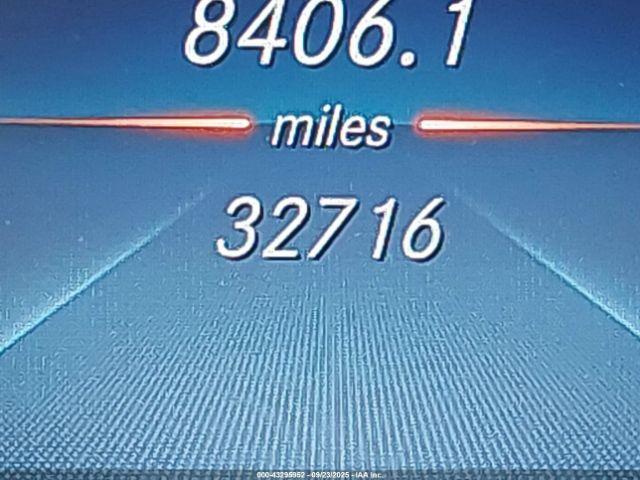 Mercedes-Benz C-Class Sedan Image 13