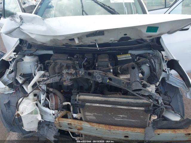 Nissan Versa Image 12