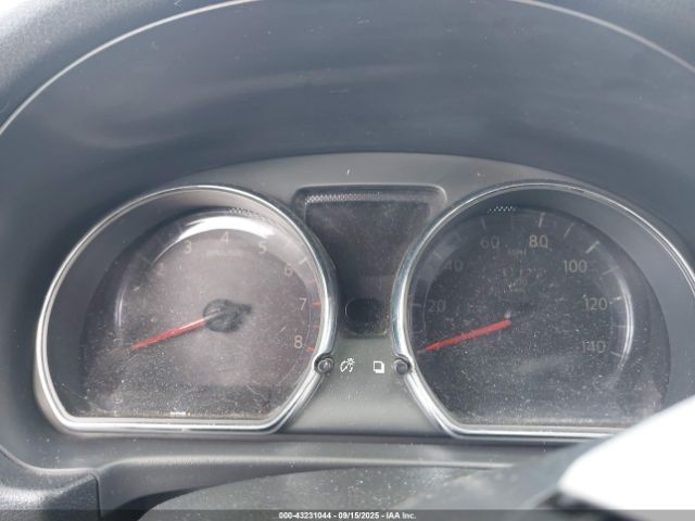 Nissan Versa Image 14