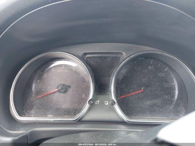 Nissan Versa Image 14