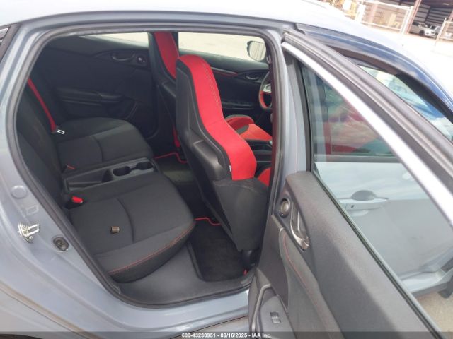 Honda Civic Touring Image 5