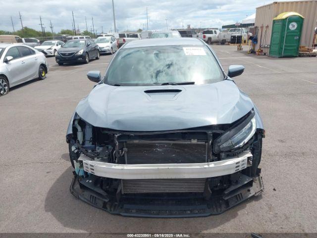 Honda Civic Touring Image 2