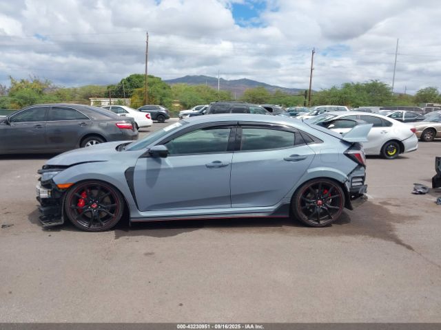 Honda Civic Touring Image 10