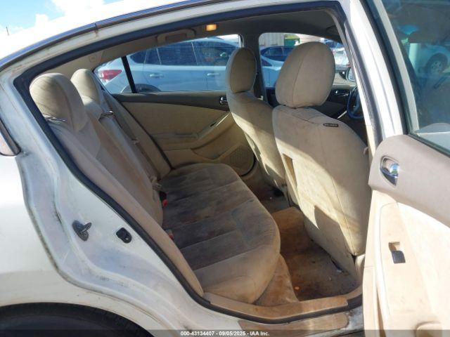 Nissan Altima 2.5 S Image 9