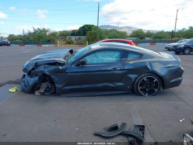 Ford Mustang V6 Image 4
