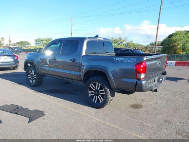 Toyota Tacoma Sr5 V6 Image 2