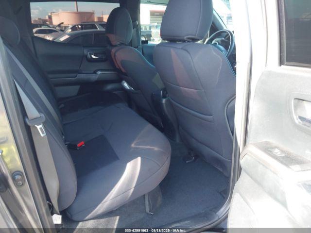 Toyota Tacoma Sr5 V6 Image 7