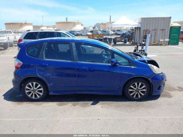 Honda Fit Sport Image 5