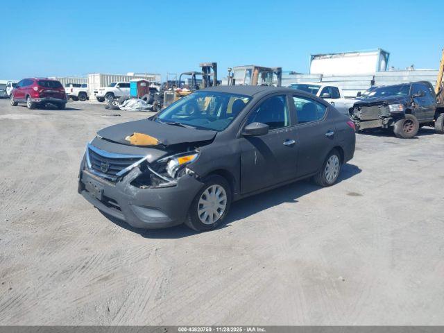 Nissan Versa Image 6