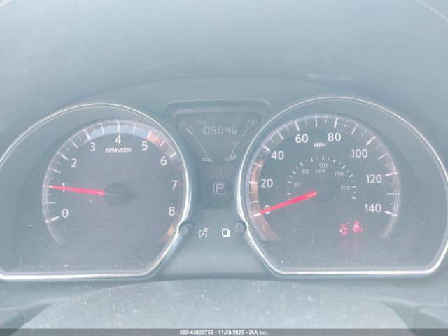 Nissan Versa Image 16