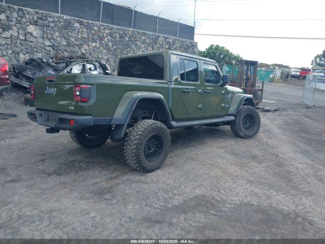 Jeep Gladiator Overland 4x4 Image 3