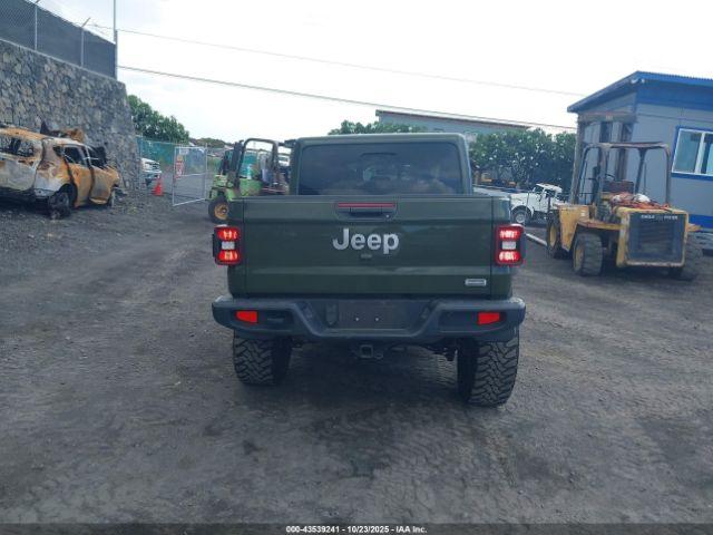 Jeep Gladiator Overland 4x4 Image 15