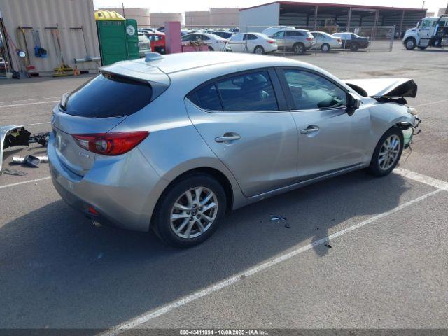 Mazda Mazda3 I Touring Image 15