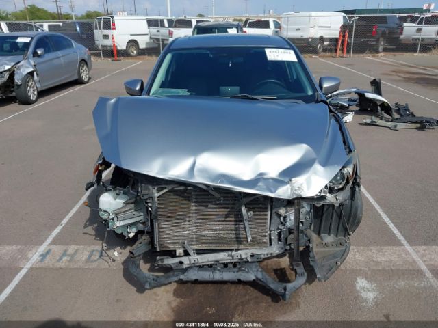 Mazda Mazda3 I Touring Image 3