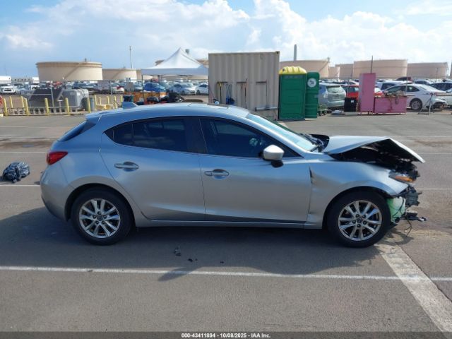 Mazda Mazda3 I Touring Image 13