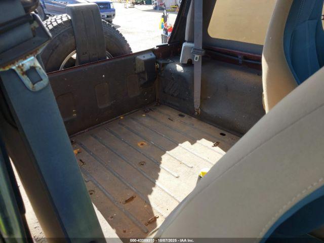 Jeep Wrangler Sahara Image 5