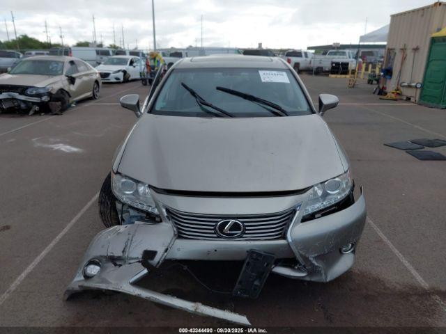 Lexus Es Crafted Line Image 4