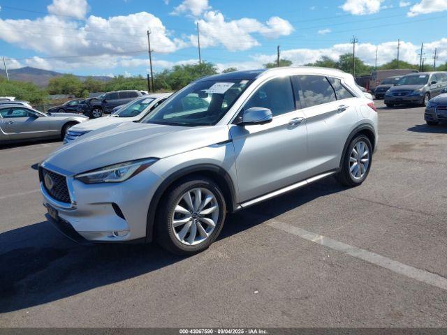 INFINITI Qx Essential Image 7