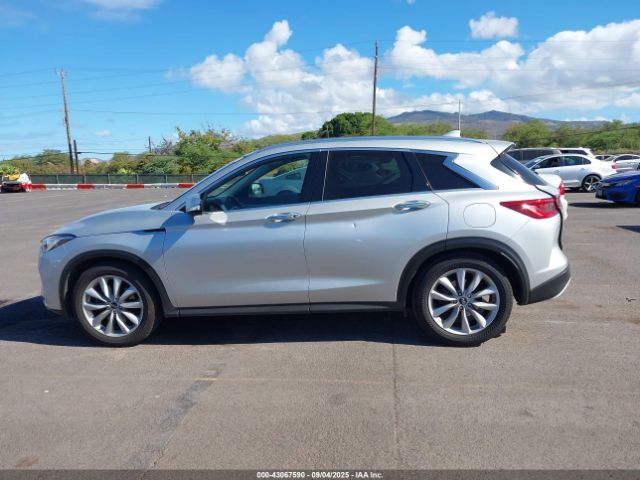 INFINITI Qx Essential Image 11