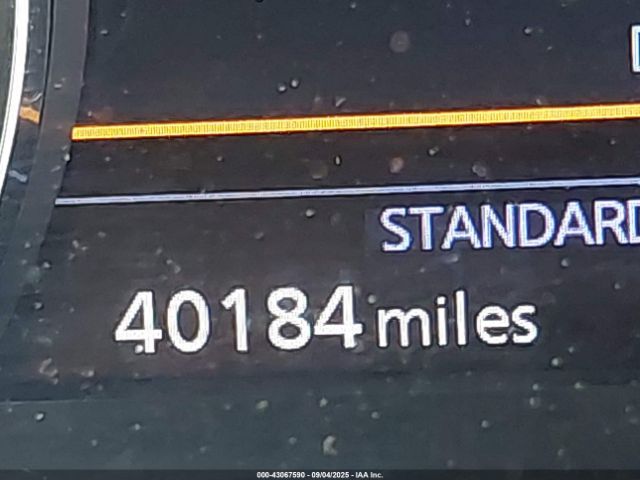 INFINITI Qx Essential Image 12