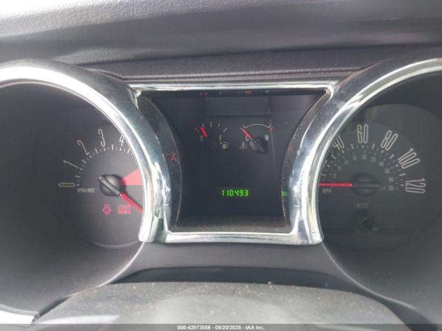 Ford Mustang Image 9