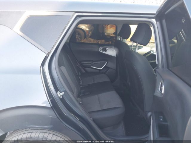 Kia Soul Lx Image 16