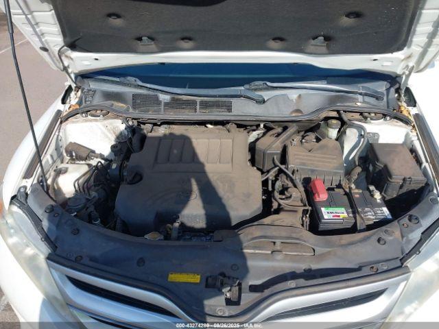 Toyota Venza Xle V6 Image 11