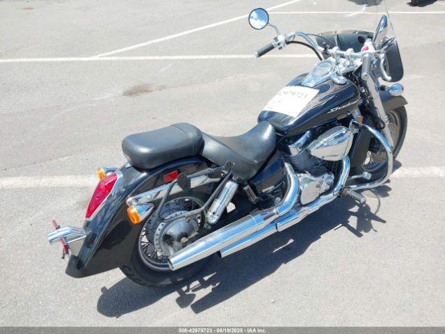 Honda Vt750 Ca Image 2