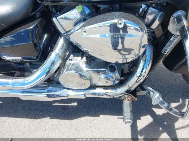 Honda Vt750 Ca Image 10