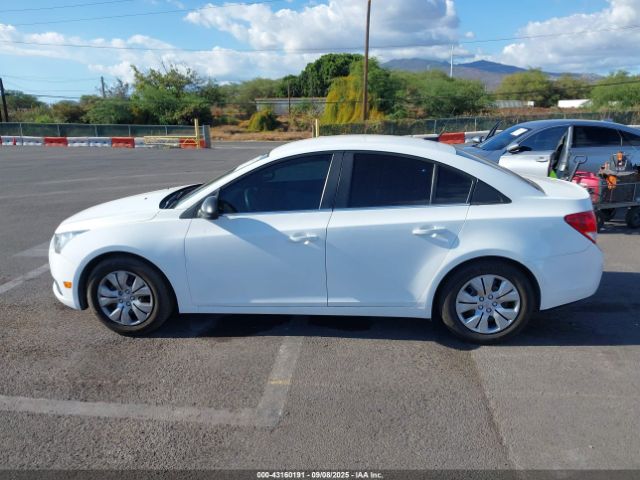 Chevrolet Cruze Ls Image 4