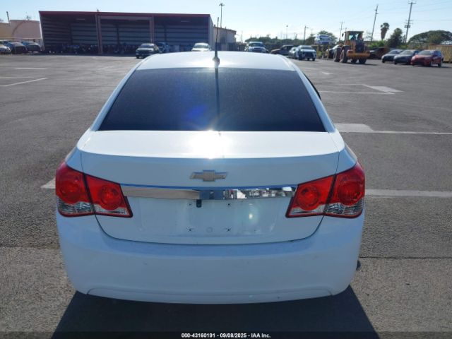 Chevrolet Cruze Ls Image 13