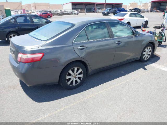 Toyota Camry Xle V6 Image 9