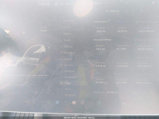 Tesla Model 3 Long Range Dual Motor All-wheel Drive Image 15