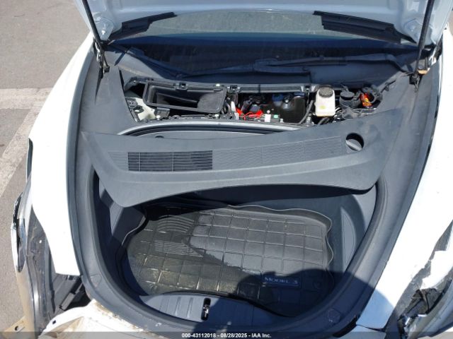 Tesla Model 3 Long Range Dual Motor All-wheel Drive Image 10