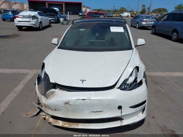 Tesla Model 3 Long Range Dual Motor All-wheel Drive Image 4