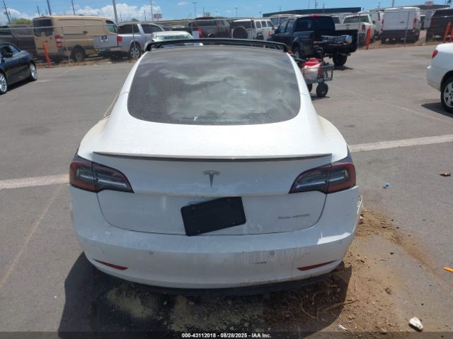 Tesla Model 3 Long Range Dual Motor All-wheel Drive Image 14