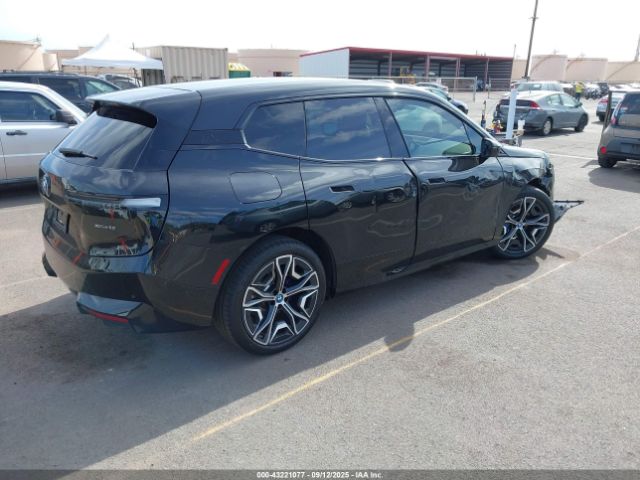 BMW iX Xdrive50 Image 3