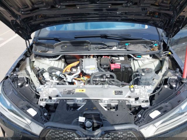 BMW iX Xdrive50 Image 9