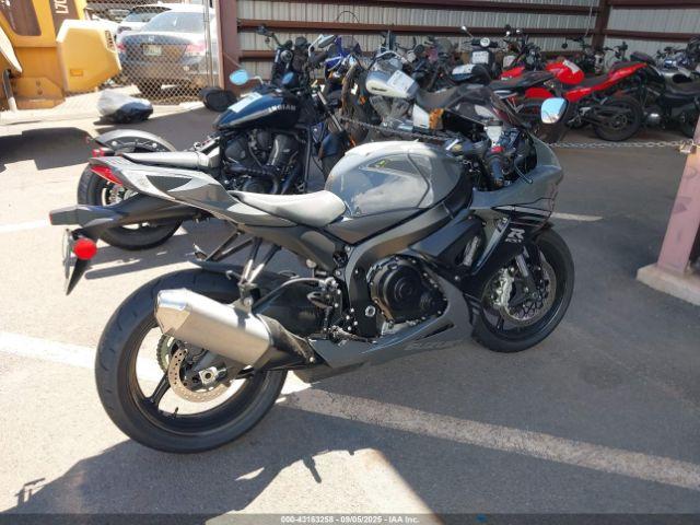 Suzuki Gsx-r600 Image 8