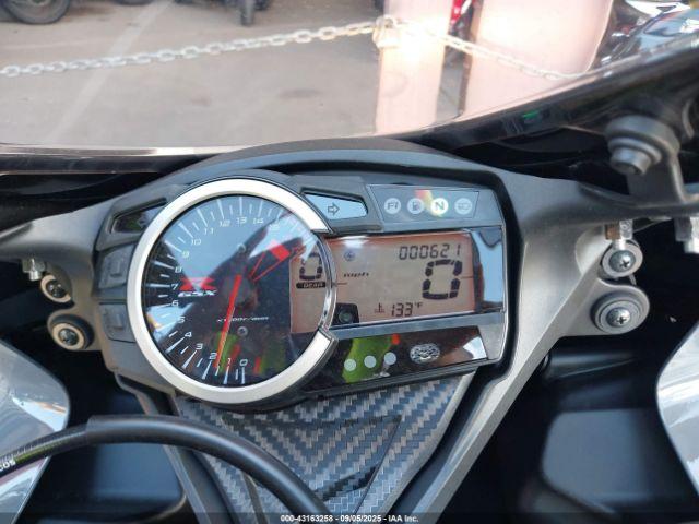 Suzuki Gsx-r600 Image 11