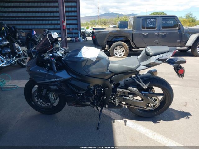 Suzuki Gsx-r600 Image 14