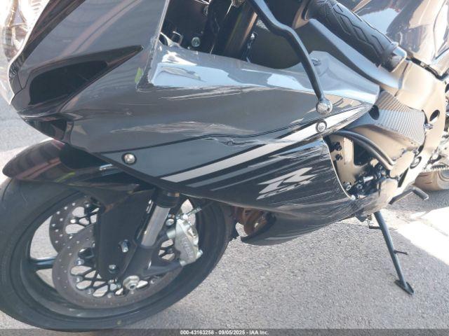 Suzuki Gsx-r600 Image 13