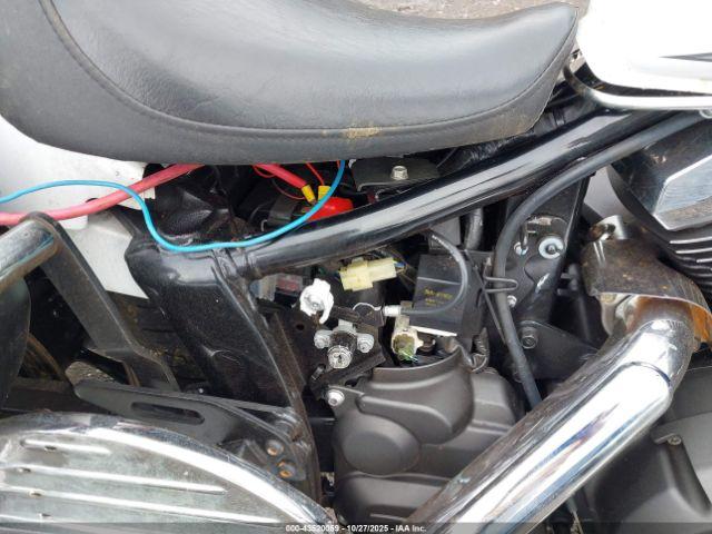 Yamaha Xvs950 Image 14