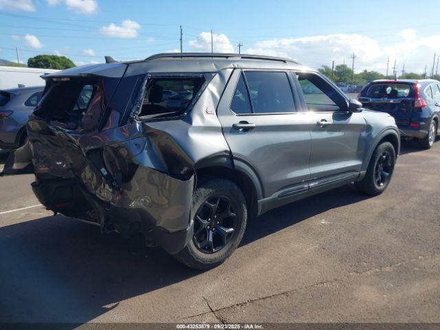 Ford Explorer Timberline Image 4