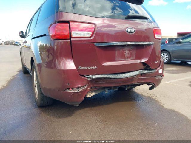 Kia Sedona Lx Image 8