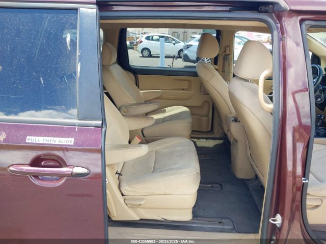 Kia Sedona Lx Image 4