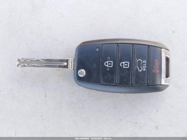 Kia Sedona Lx Image 5