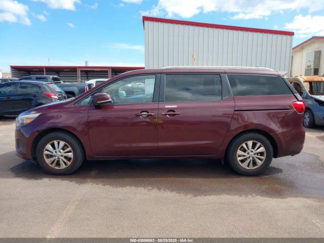 Kia Sedona Lx Image 13