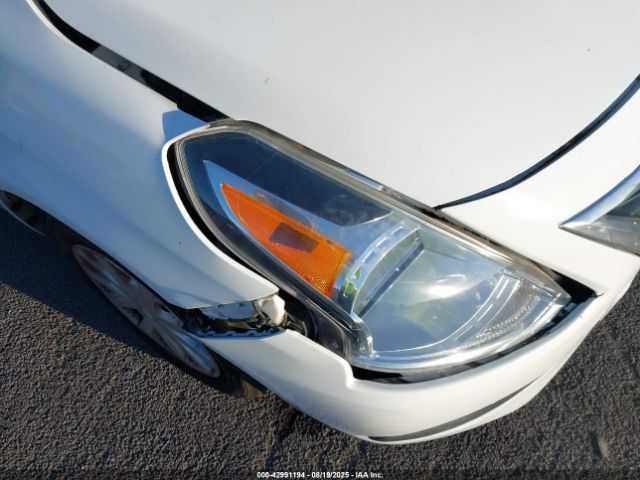 Nissan Versa 1.6 Sv Image 4